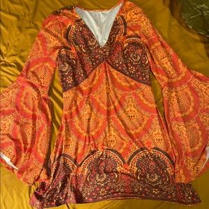 Bell sleeved mini dress